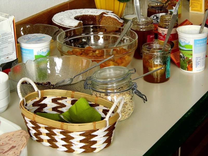 Frühstücksbuffet mit fair gehandelten Produkten, Foto: Friedrich Röttger/Fundus-medien.de