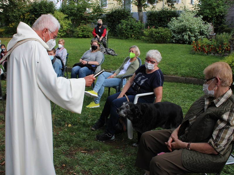 Foto vom ökumenischen Tiersegnungsgottesdienst in St. Wendel 2021, Foto: evks/Eulenstein