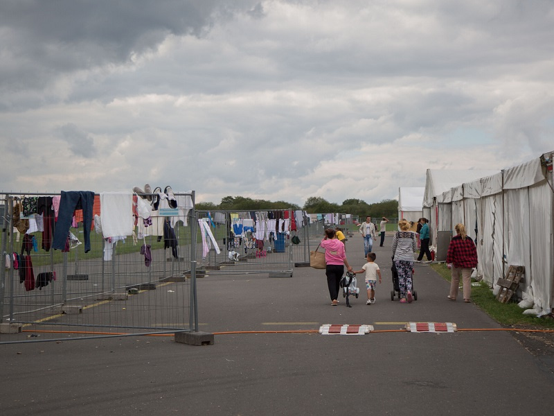 Erstaufnahmelager für Geflüchtete im hessischen Calden, Foto: Christian Schauderna / fundus-medien.de